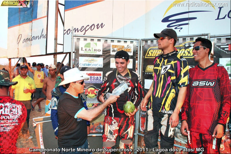 disputa-supercross-moradores-lagoa-dos-patos-mg